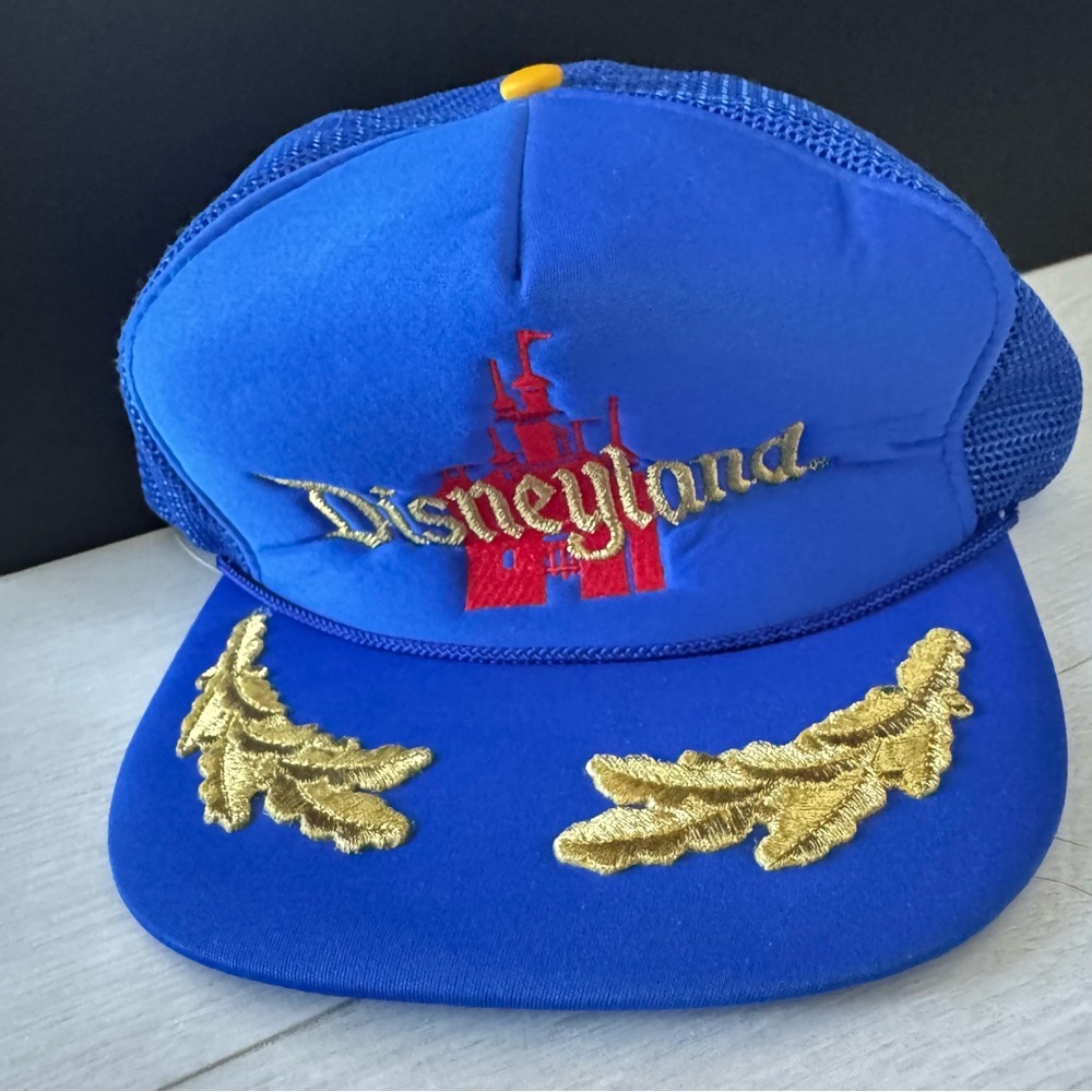 Vintage Walt Disney World Hat Snapback Trucker Cap Mesh Scrambled Eggs
